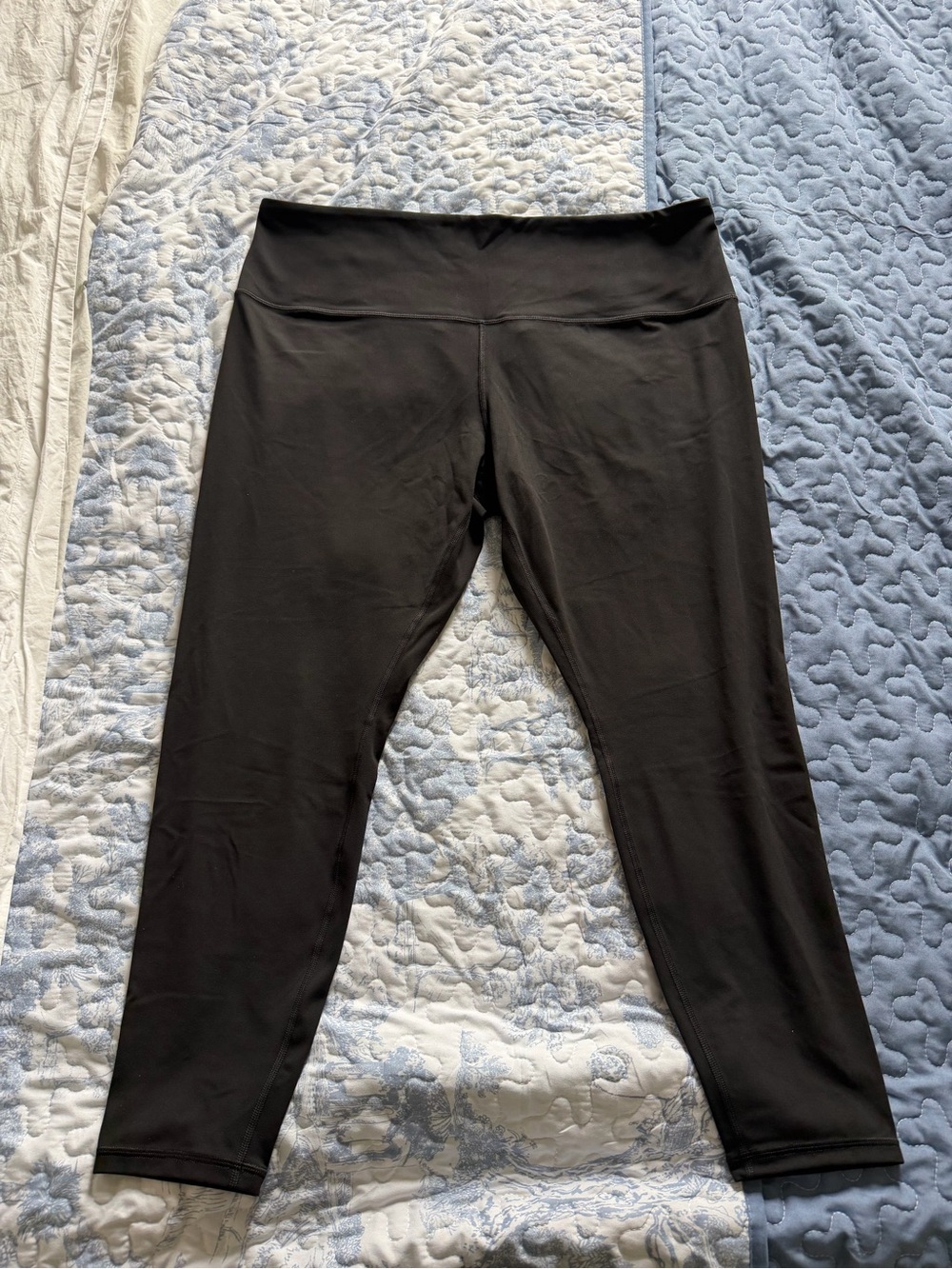 Women Athleta 2x Ultra High Rise Elation Leggings - never worn